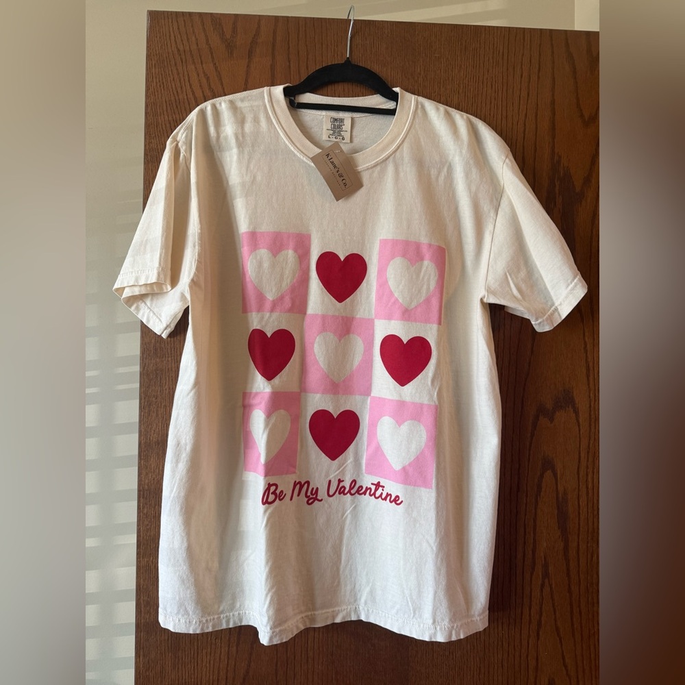 Valentine's Day women’s T-Shirt  - Pink and Red Hearts